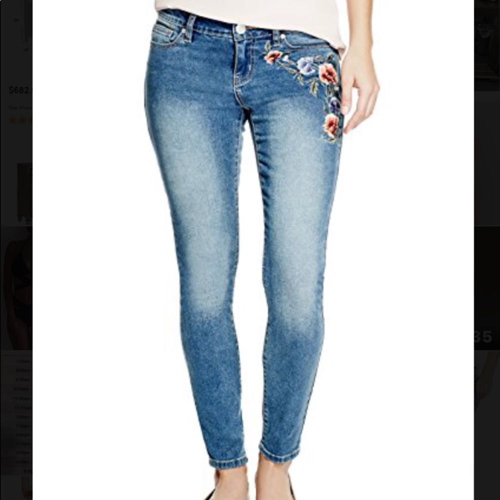 (24) NWT FLORAL JEANS